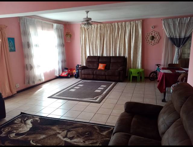 6 BEDROOM HOUSE FOR SALE IN MOBENI HEIGHTS